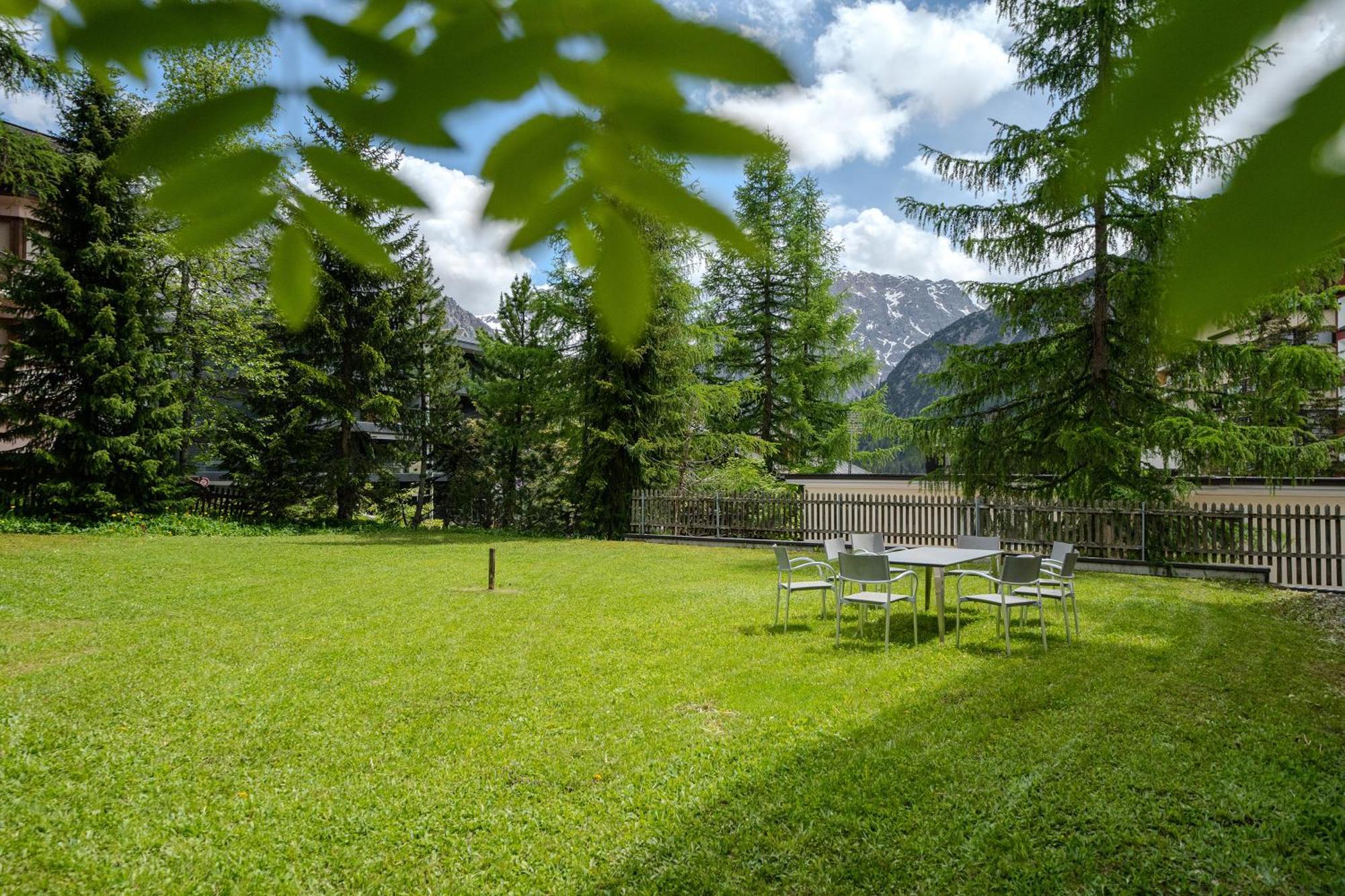 Haus Padrun 8 By Arosa Vacations Apartment Exterior photo